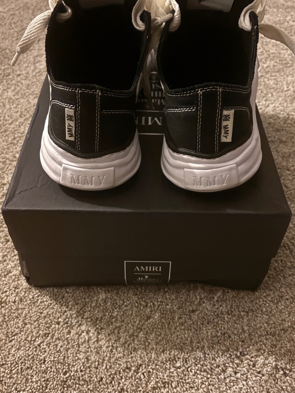 AMIRI x MAISON MIHARA Black and White Low-Top Sneakers - Picture 5 of 7